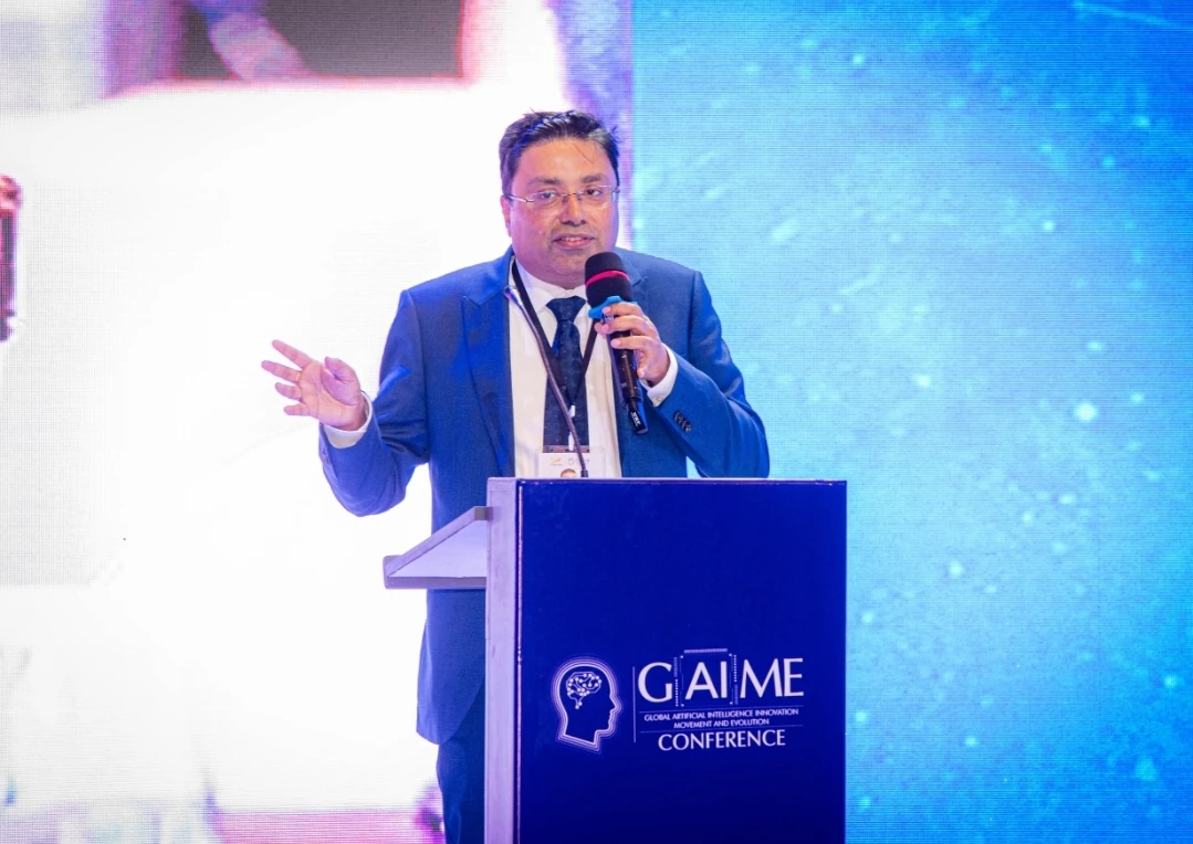 PK Das speaking at an artificial intelligence conference